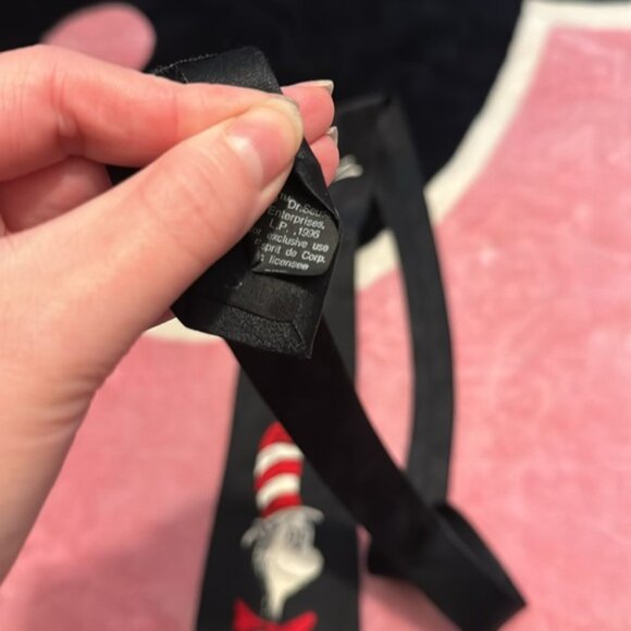 Vintage 90s Dr Suess Silk Tie - Picture 5 of 5